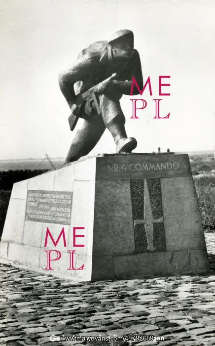 : WW2 - No. 4 Commando memorial at Uncle Beach, Flushing : WW2 - No. 4 Commando memorial at Uncle Beach, Flushing