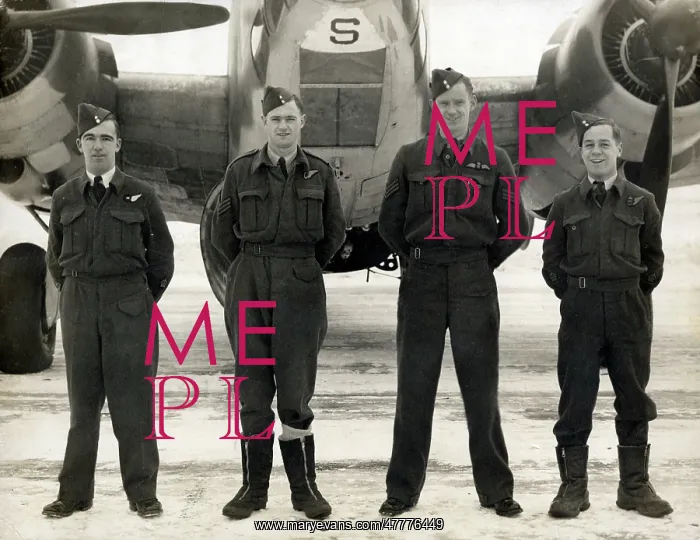 : WW2 - RAF Crewmen John O'Byrne and three others : WW2 - RAF Crewmen John O'Byrne and three others