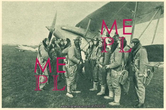 : WW2 - R.A.F. Flying Practice : WW2 - R.A.F. Flying Practice