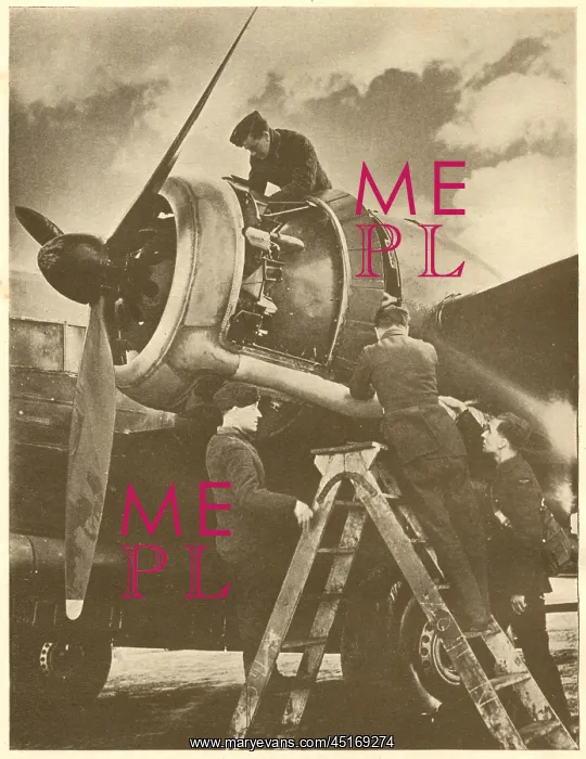 : WW2 - R.A.F. Ground Crew Engine Tuning : WW2 - R.A.F. Ground Crew Engine Tuning