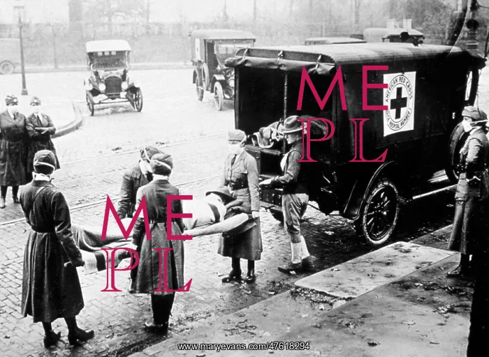 : WWI, American Red Cross Nurses Loading Patient : WWI, American Red Cross Nurses Loading Patient