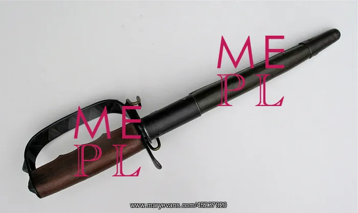 : WWI American trench fighting dagger : WWI American trench fighting dagger