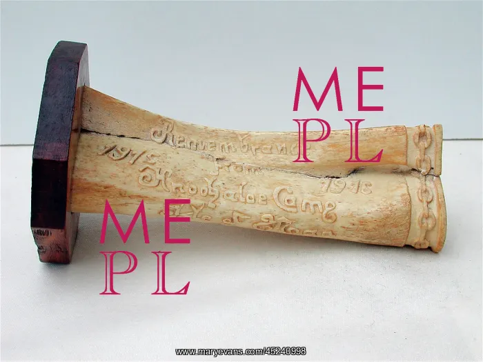 : WWI carved bone : WWI carved bone