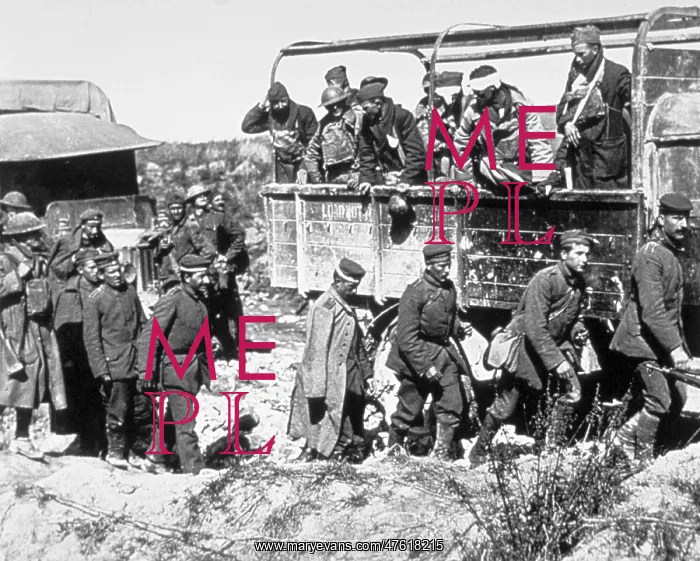 : WWI, German Prisoners, 1918 : WWI, German Prisoners, 1918