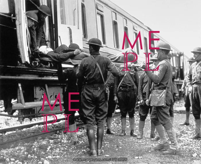 : WWI, Hospital Train, 1918 : WWI, Hospital Train, 1918
