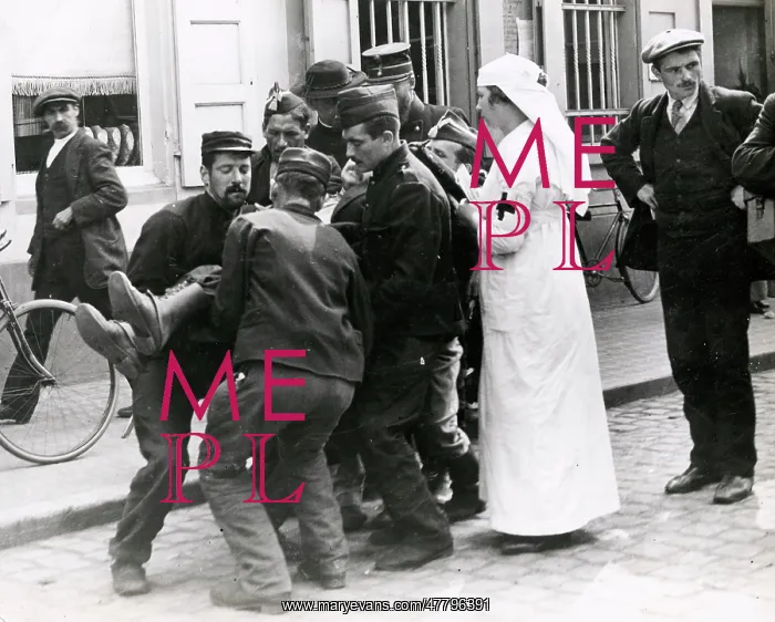 : WWI: wounded soldier treated at Mechelen, Malines, Belgium : WWI: wounded soldier treated at Mechelen, Malines, Belgium