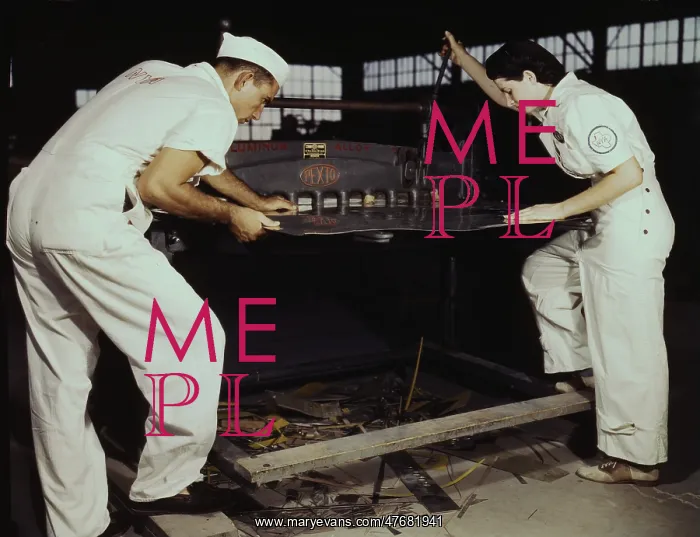 : WWII, Cutting Machine Workers, 1942 : WWII, Cutting Machine Workers, 1942