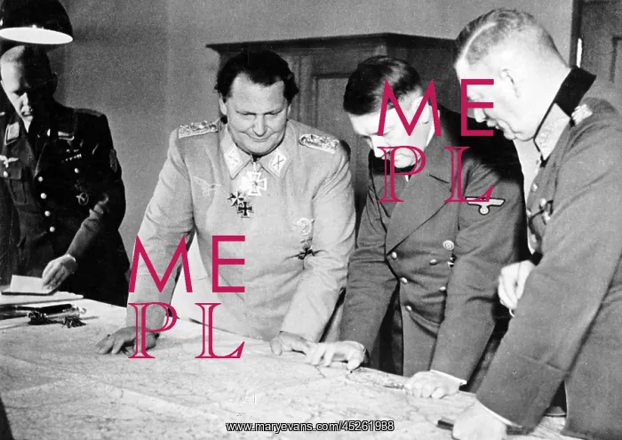 : WWII - Hitler Meeting : WWII - Hitler Meeting