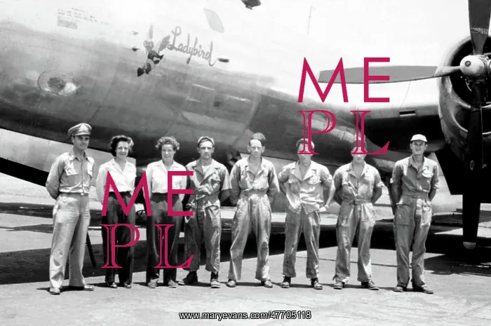 : WWII, Paul Tibbets with WASP Trainees, 1944 : WWII, Paul Tibbets with WASP Trainees, 1944