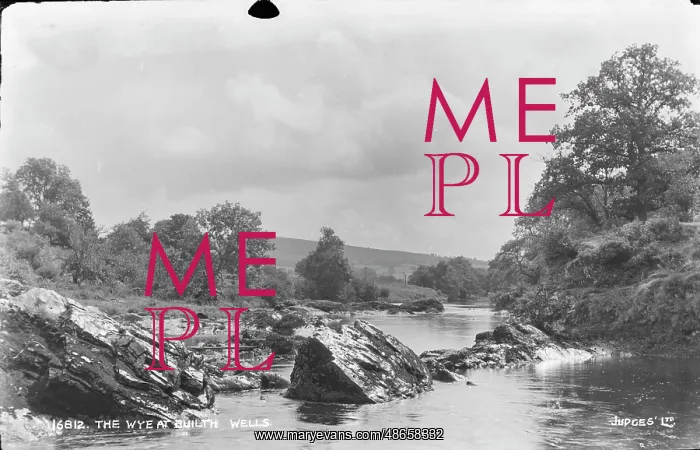 : The Wye at Builth Wells : The Wye at Builth Wells