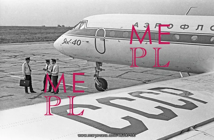 : Yakovlev Yak-40 aircraft, 1974 : Yakovlev Yak-40 aircraft, 1974