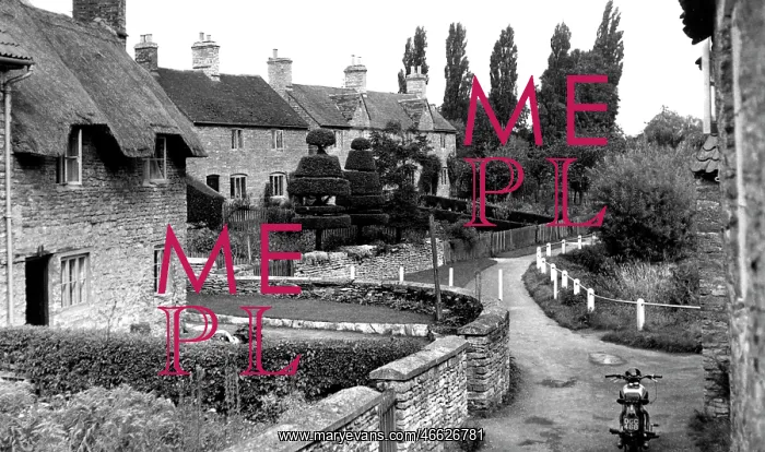  : Yardley Hastings, Little Lane c1952