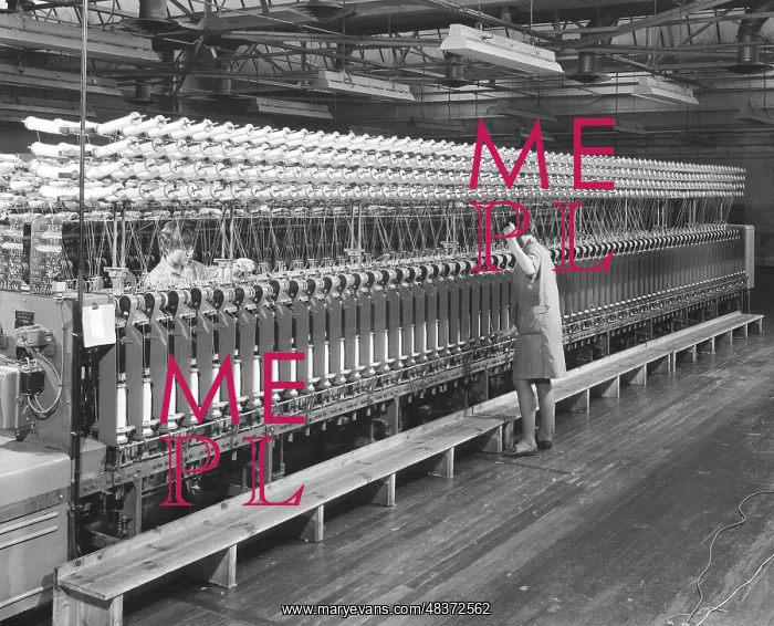 : Yarn rolling machine : Yarn rolling machine