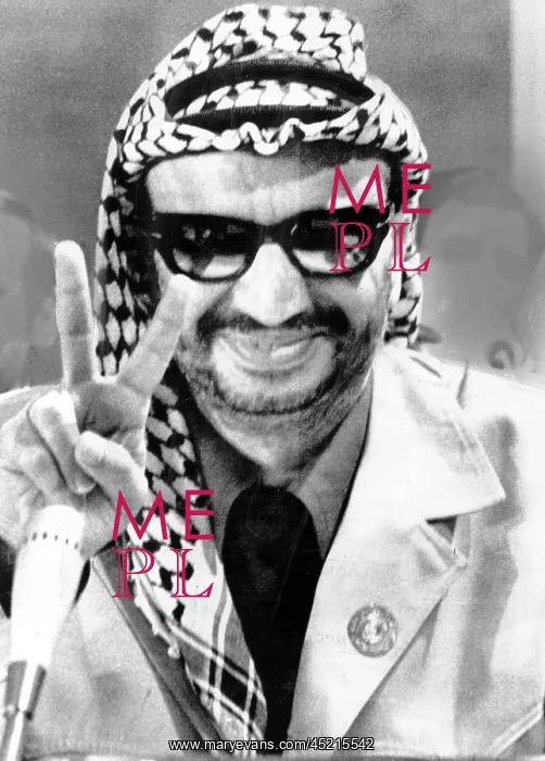 : Yasser Arafat flashes victory sign at the ? : Yasser Arafat flashes victory sign at the ?