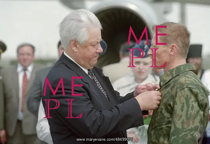 : Yeltsin in Akhtubinsk : Yeltsin in Akhtubinsk