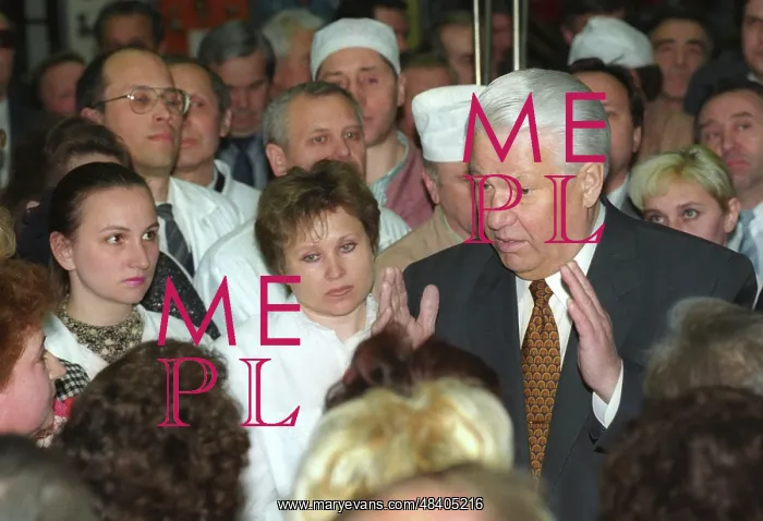 : Yeltsin visits Energomash : Yeltsin visits Energomash