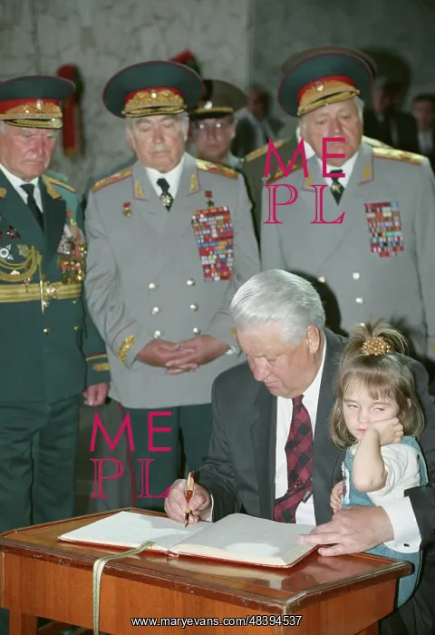 : Yeltsin in Volgograd : Yeltsin in Volgograd