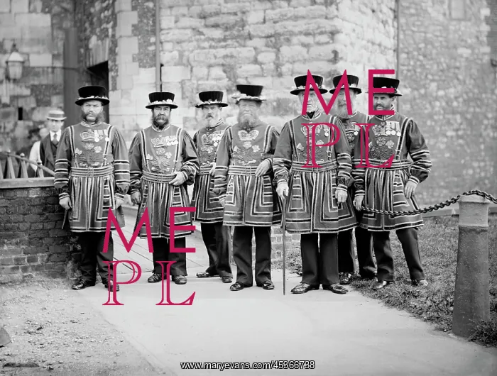 : Yeomen. A group of Yeomen Warders at the Tower of London : Yeomen. A group of Yeomen Warders at the Tower of London