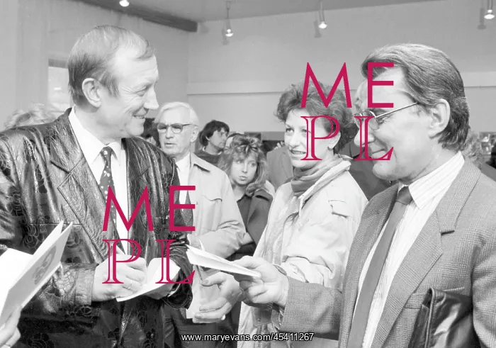 : Yevgeni Yevtushenko - poet : Yevgeni Yevtushenko - poet