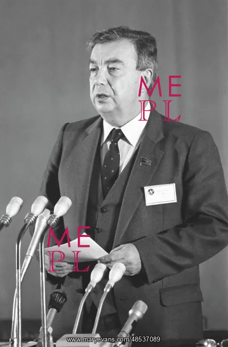 : Yevgeny Primakov, 1988 : Yevgeny Primakov, 1988
