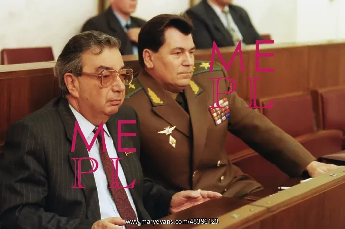 : Yevgeny Primakov at Supreme Soviet's special session, 1991 : Yevgeny Primakov at Supreme Soviet's special session, 1991