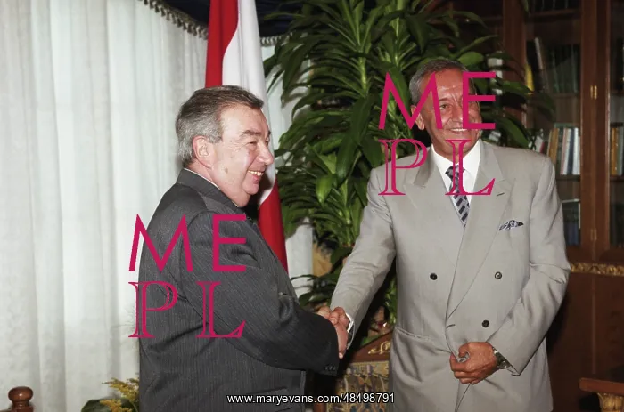 : Yevgeny Primakov visits Lebanon : Yevgeny Primakov visits Lebanon