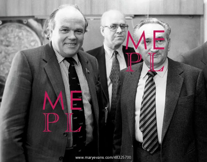 : Yevgeny Velikhov and Egon Bor, 1986 : Yevgeny Velikhov and Egon Bor, 1986