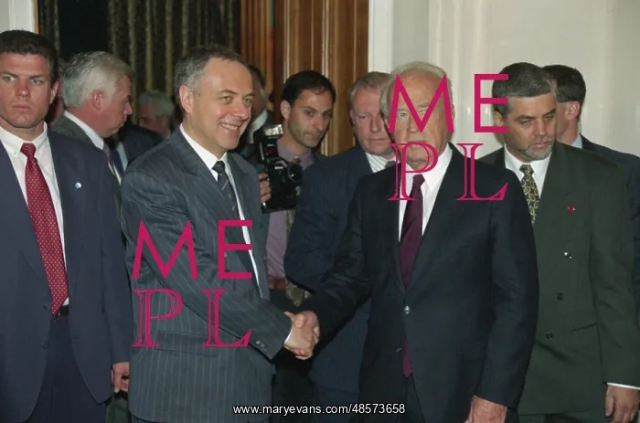 : Yitzhak Rabin visits Russia : Yitzhak Rabin visits Russia