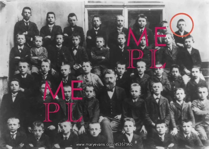 : Young Adolf Hitler (red circle) with classmates : Young Adolf Hitler (red circle) with classmates