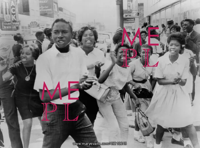 : Young African American demonstrators march ? : Young African American demonstrators march ?