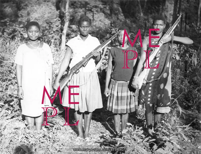 : Young African women with guns : Young African women with guns