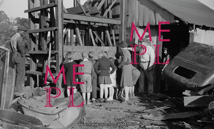 : Young children pay a visit to a scrapyard : Young children pay a visit to a scrapyard