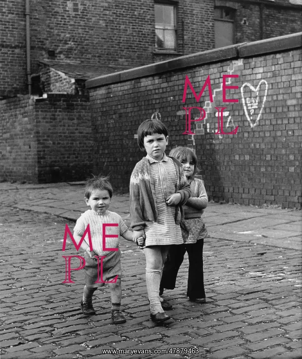 : Three young children walking on cobbles - Manchester : Three young children walking on cobbles - Manchester