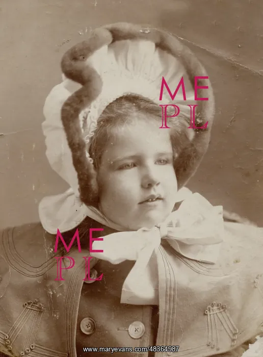  : Young girl in an amazing bonnet