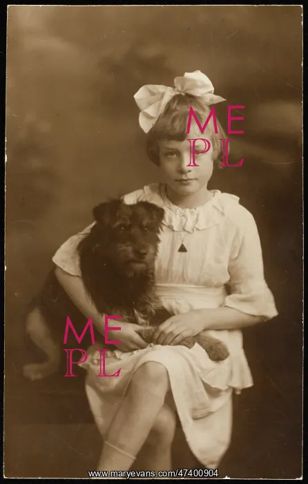 : YOUNG GIRL AND PET DOG : YOUNG GIRL AND PET DOG