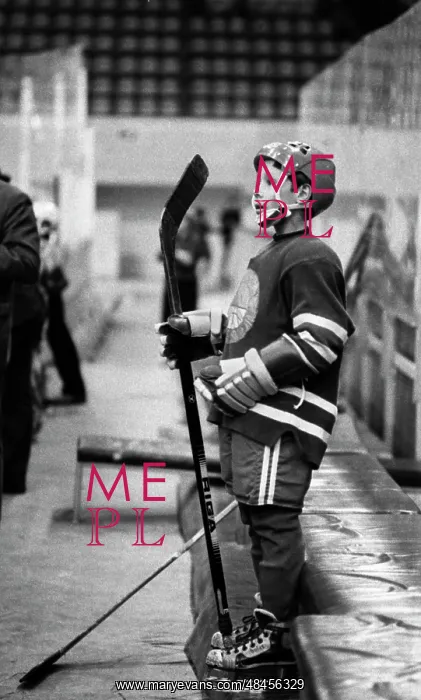 : Young hockey player : Young hockey player