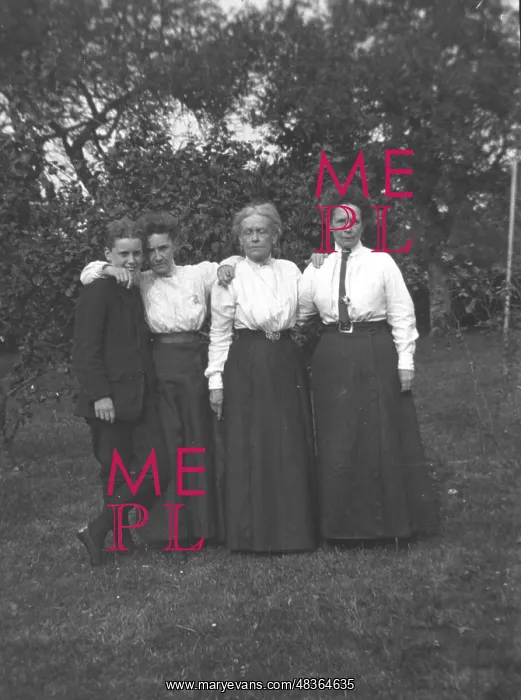  : Young man with mother & aunts