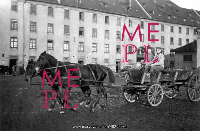: Young men at a driving lesson, 1918 : Young men at a driving lesson, 1918