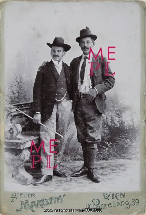  : Two young men with hat and tourists