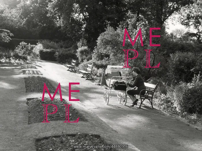 : YOUNG MOTHER WITH PRAM : YOUNG MOTHER WITH PRAM