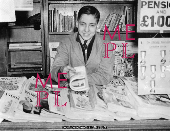 : Young newspaperman : Young newspaperman
