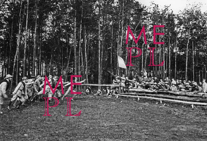 : Young people during a pre-military training, 1911 : Young people during a pre-military training, 1911