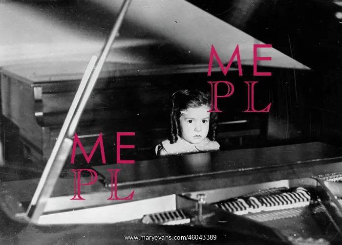 : Young pianist : Young pianist