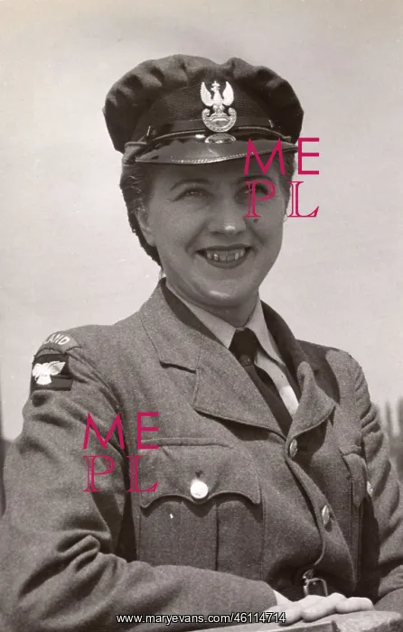  : Young Polish woman in WW2 uniform