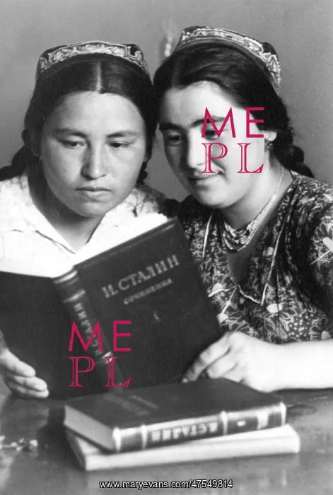: Young Uzbeks reading about Stalin : Young Uzbeks reading about Stalin