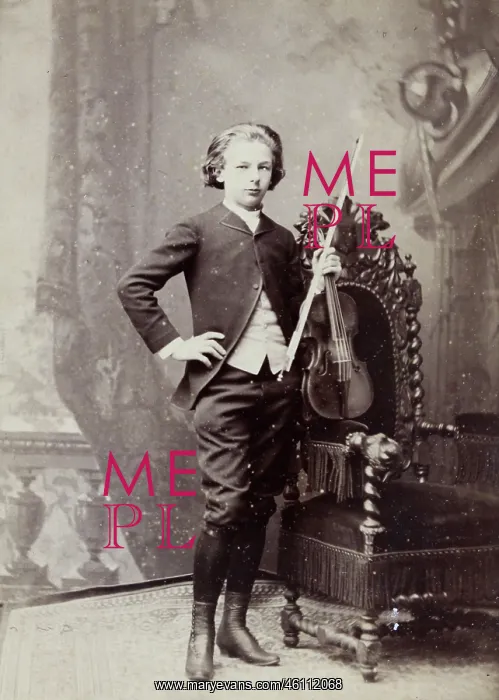 : Young violinist