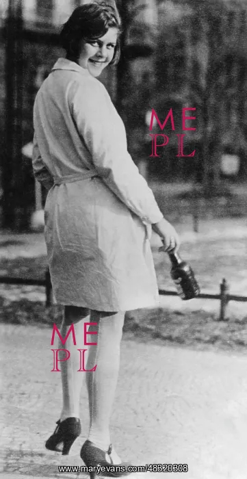 : Young woman in Berlin, 1926 : Young woman in Berlin, 1926