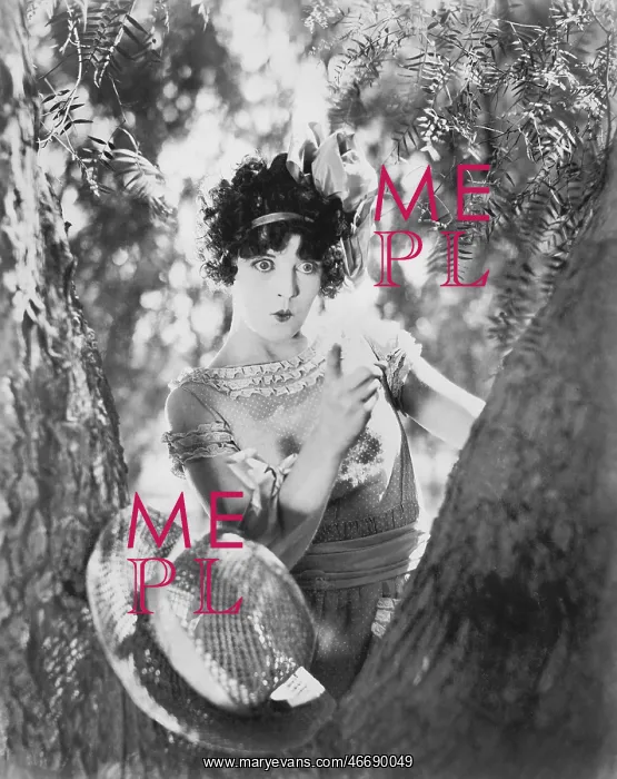 : Young woman scolds a knotty tree : Young woman scolds a knotty tree