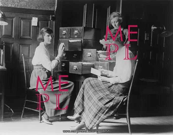  : Three young women at the headquarters of the National