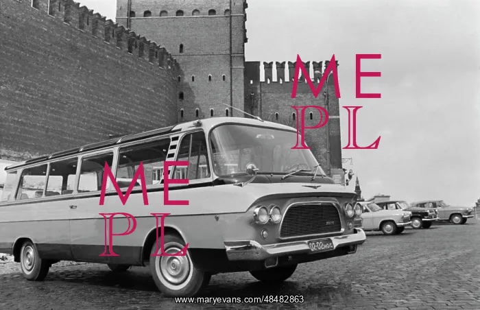 : Younostth - ZIL-118 Van : Younostth - ZIL-118 Van